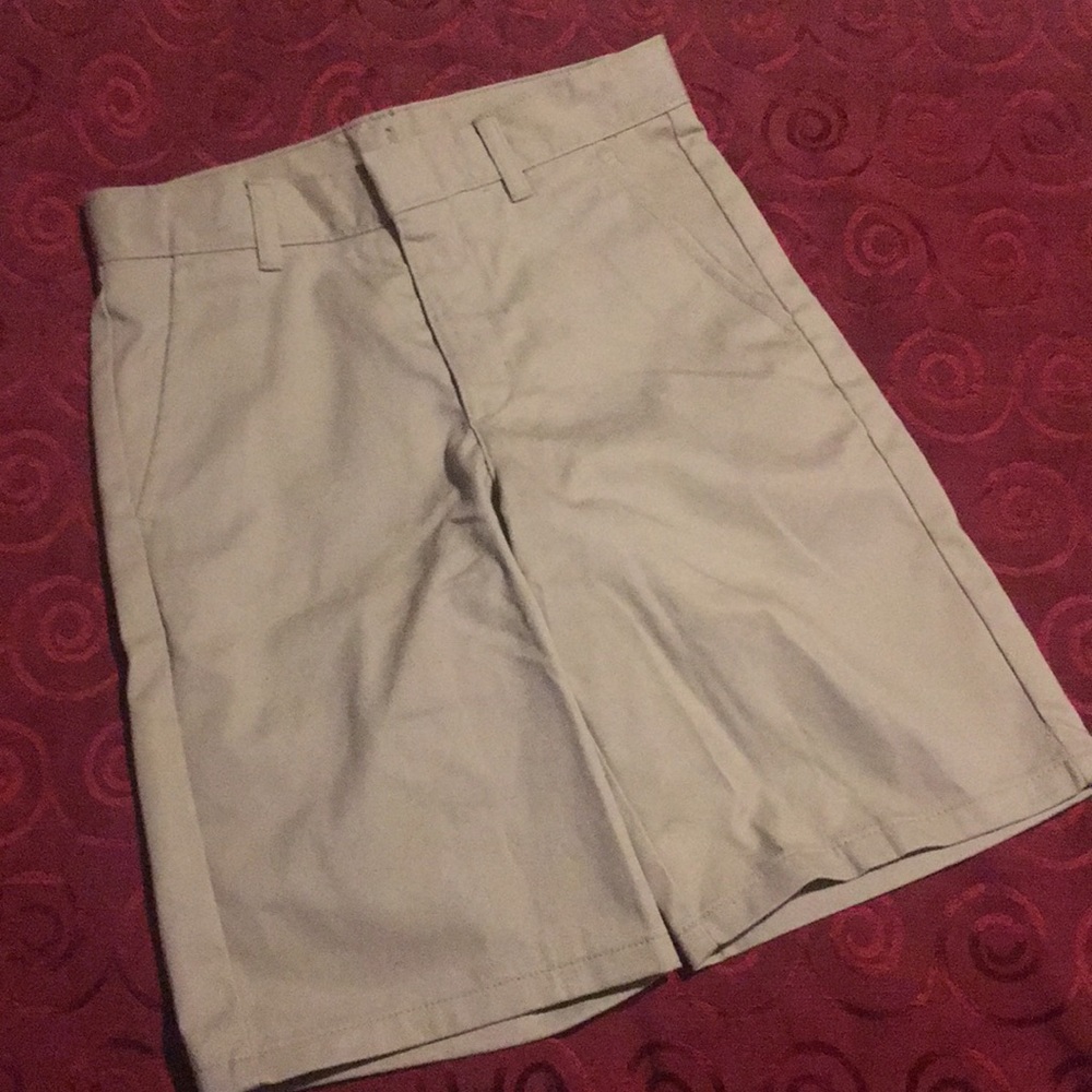 ⭐️NWOT⭐️Nautica📚khaki shorts